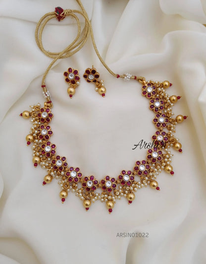 Flower Design Kemp and White Stone Necklace