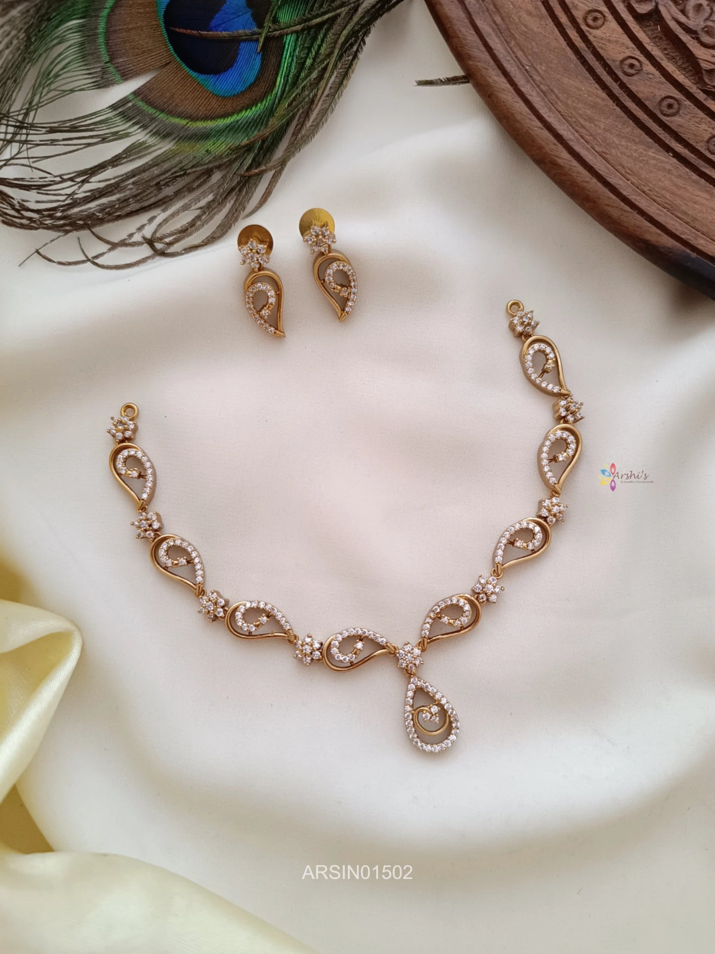 Diamond Alike Neckset