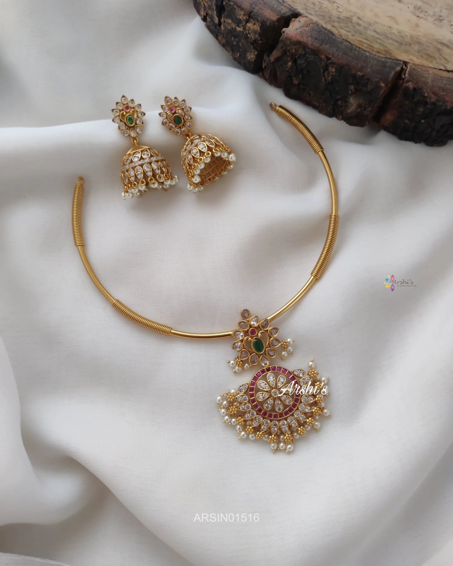 Flower Design Hasli Tube Necklace