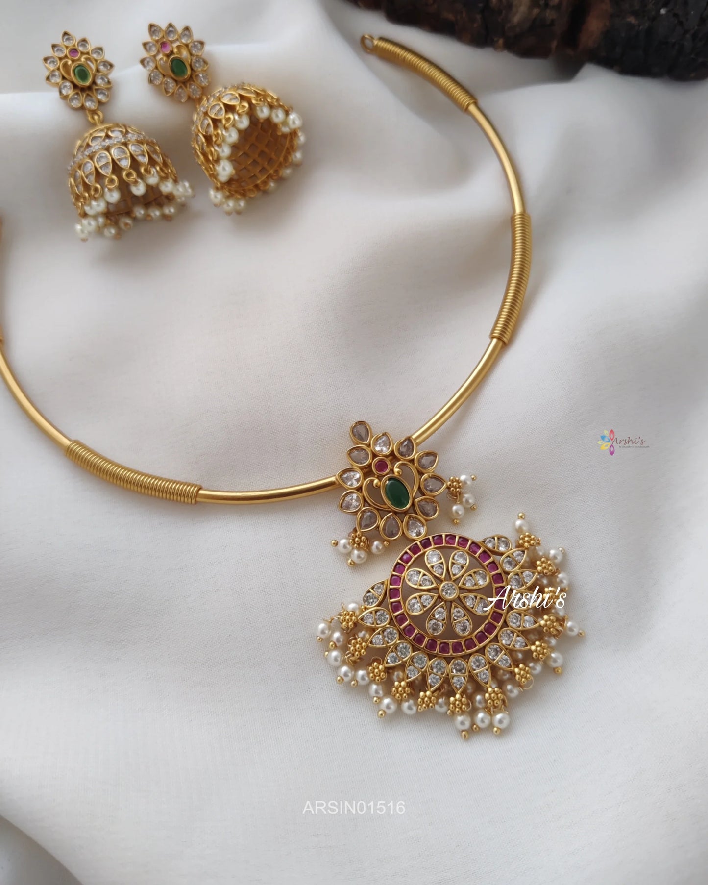 Flower Design Hasli Tube Necklace