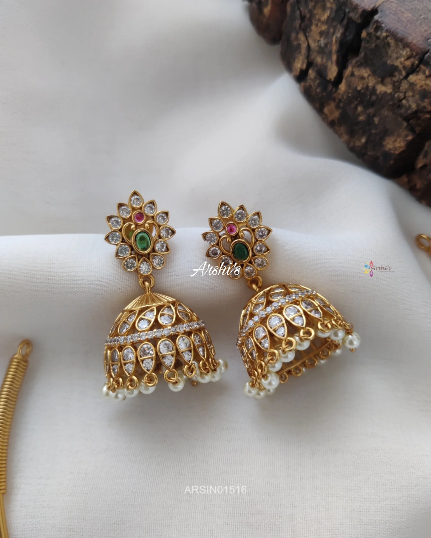 Flower Design Hasli Tube Necklace