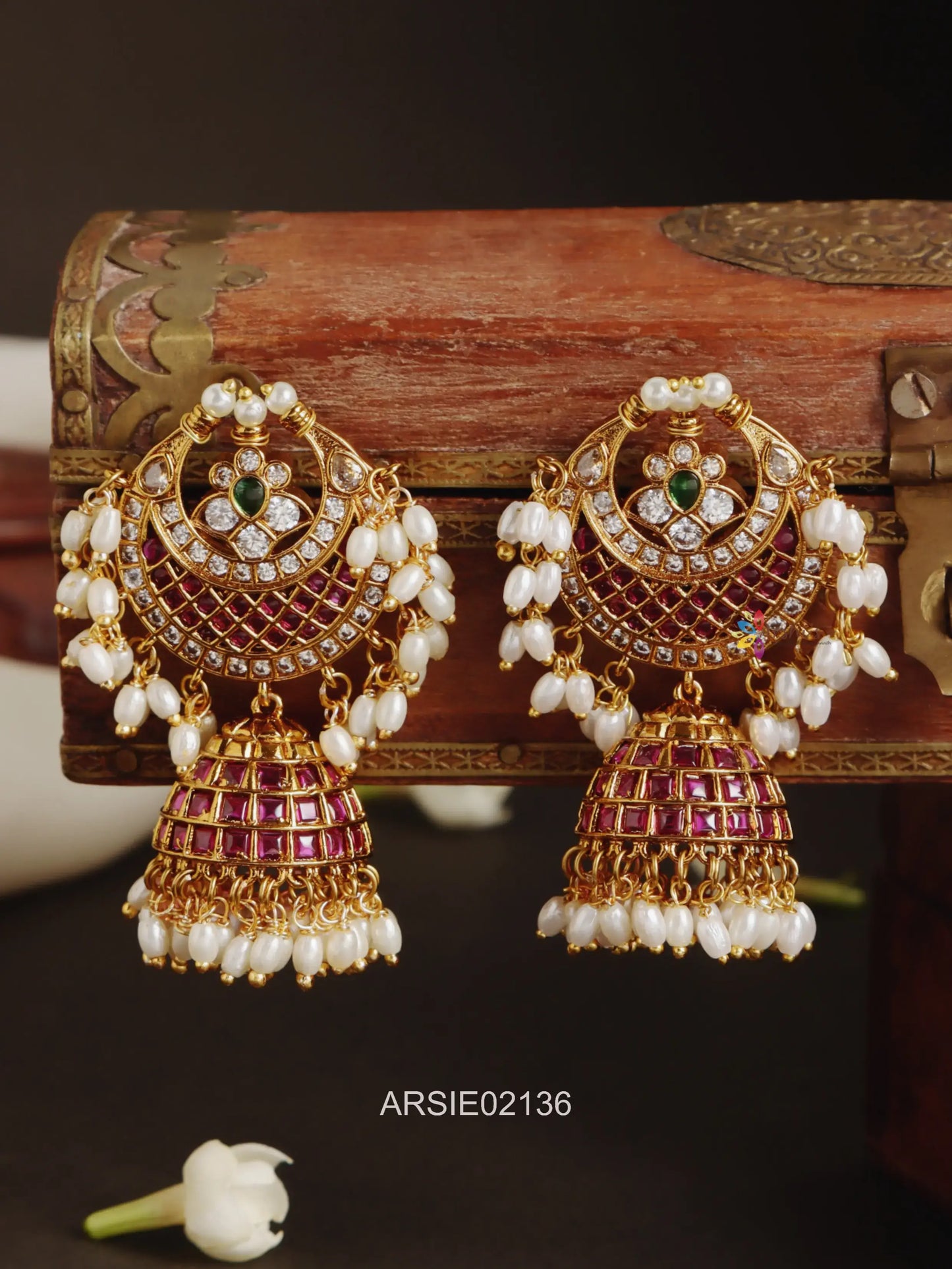 Half Moon Kemp Stone Jhumka