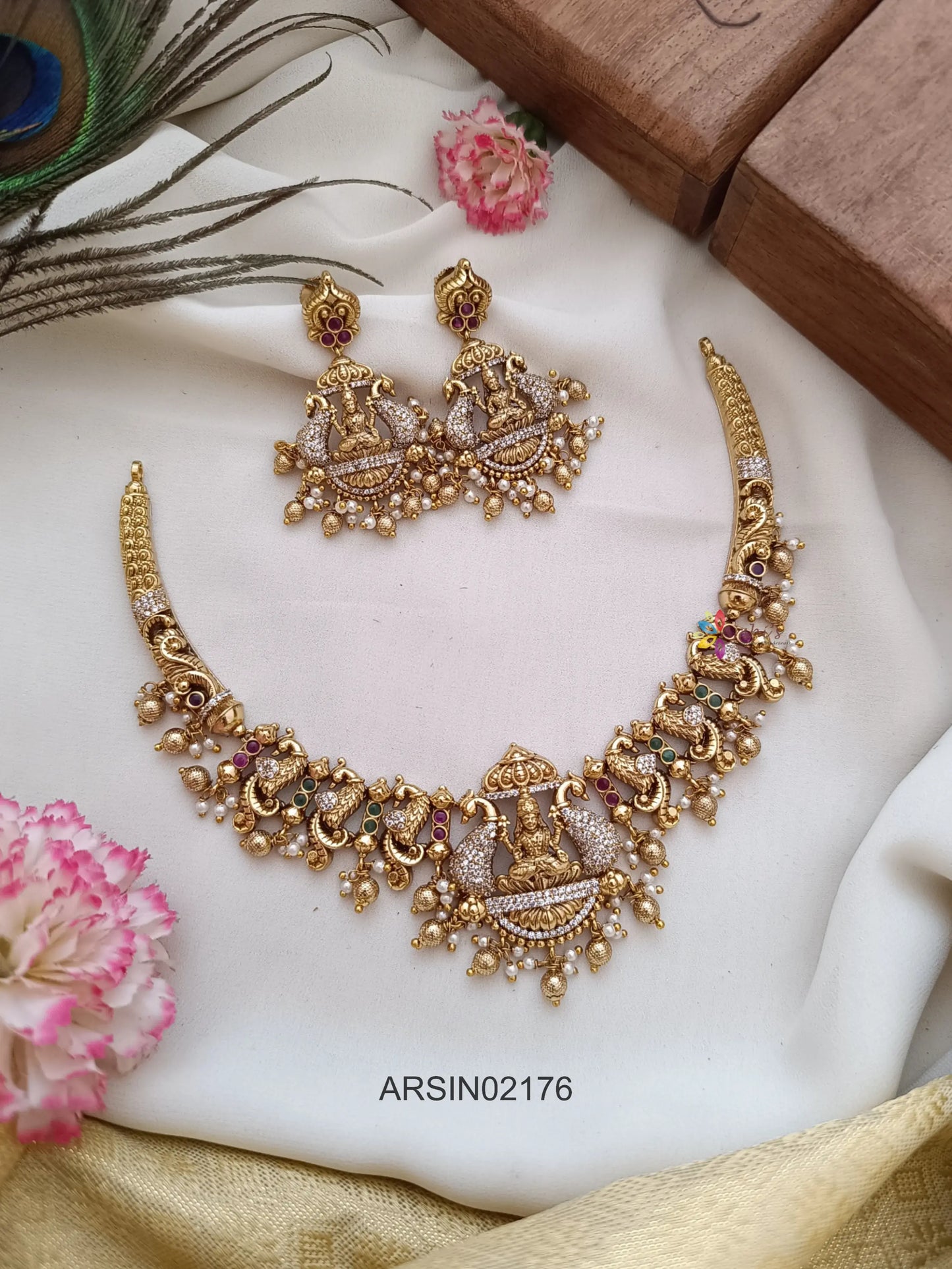 Antique Lakshmi and Peacock Design Neckset