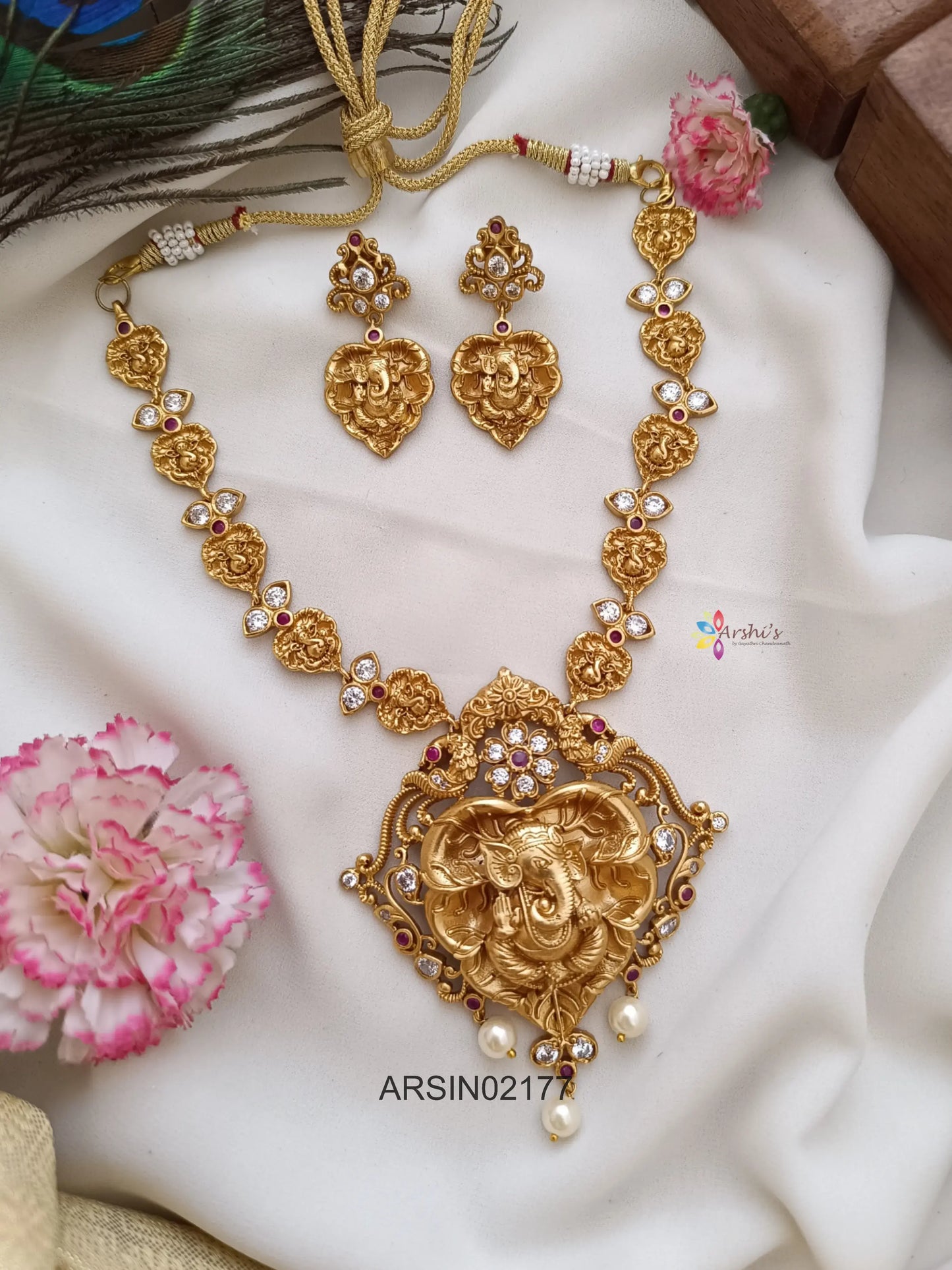 Elephant Motif Neckset