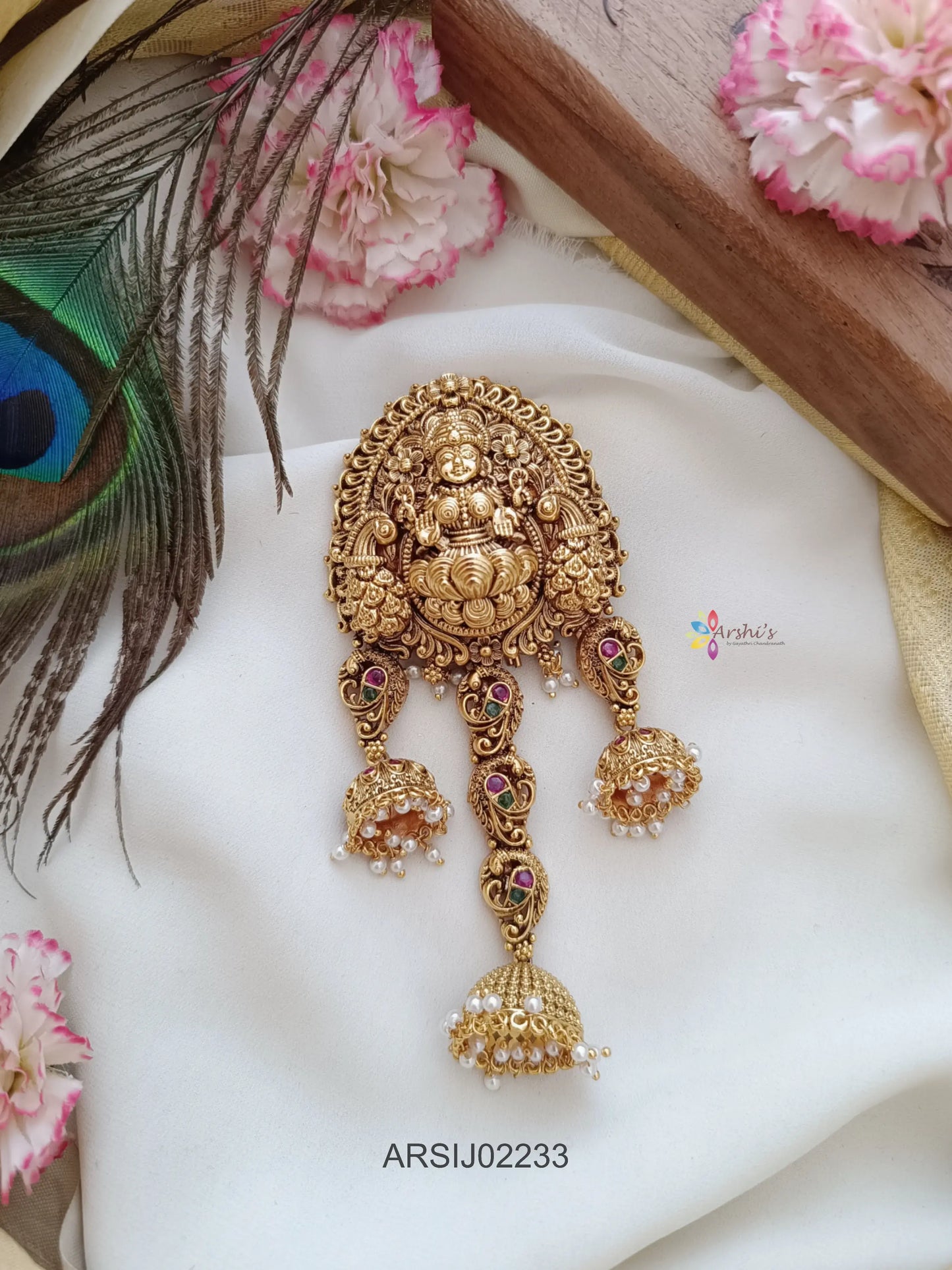 Traditional Lakshmi Pearl Drop Hairbrooch