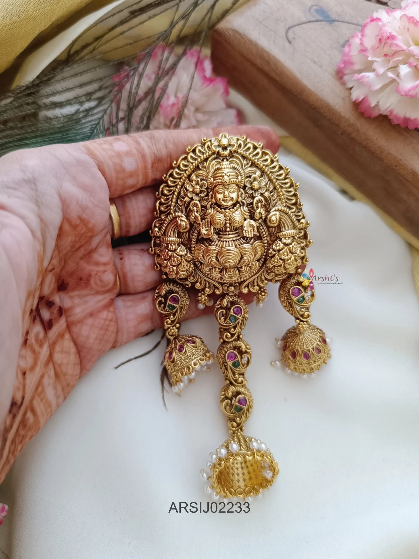 Traditional Lakshmi Pearl Drop Hairbrooch