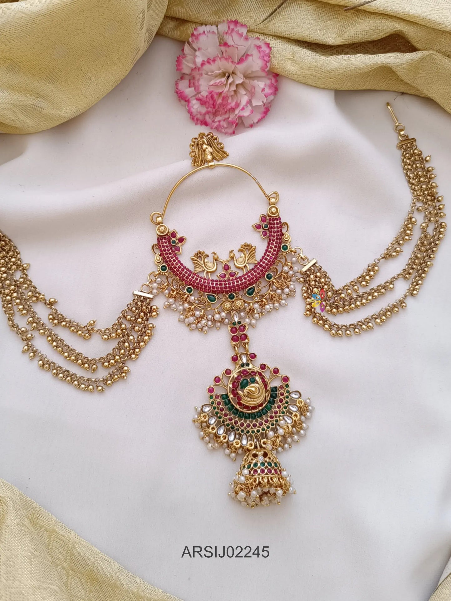 Kemp Stone Hairbrooch with Goldbead Earchains