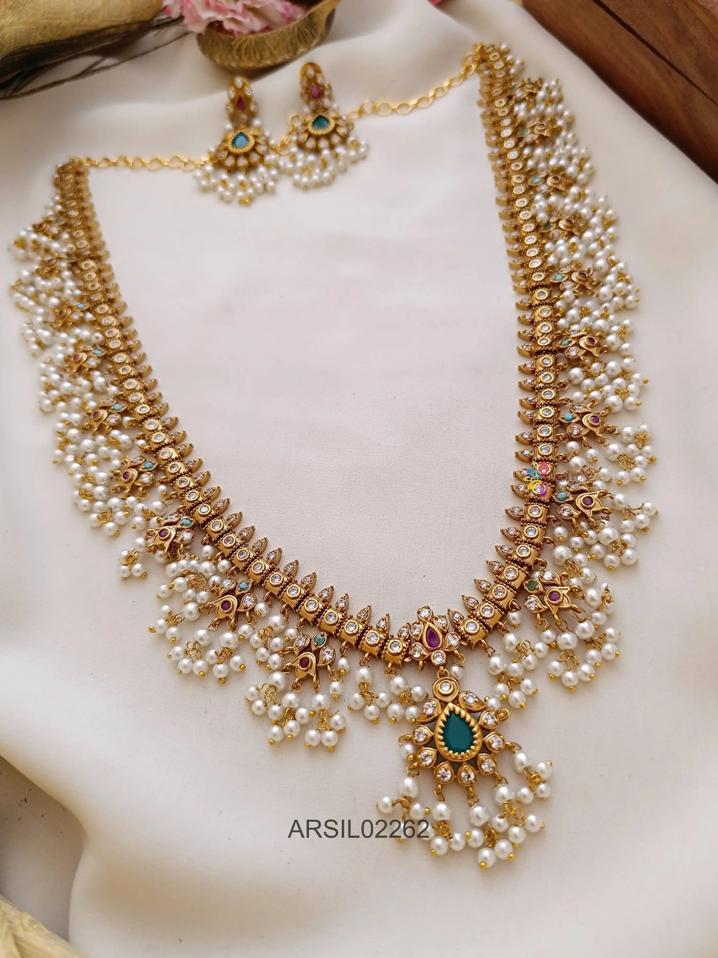 Guttapusalu Emeraald Stone Haram