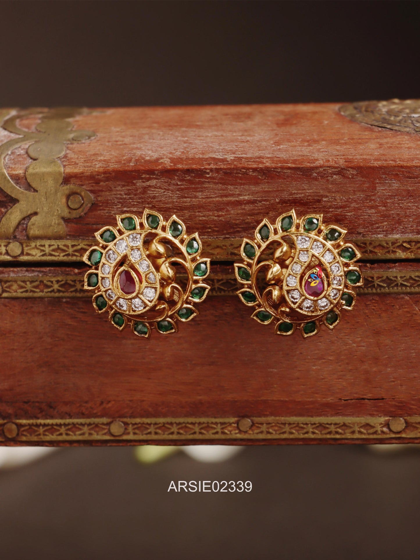 Mango Green and White Stone Earstuds