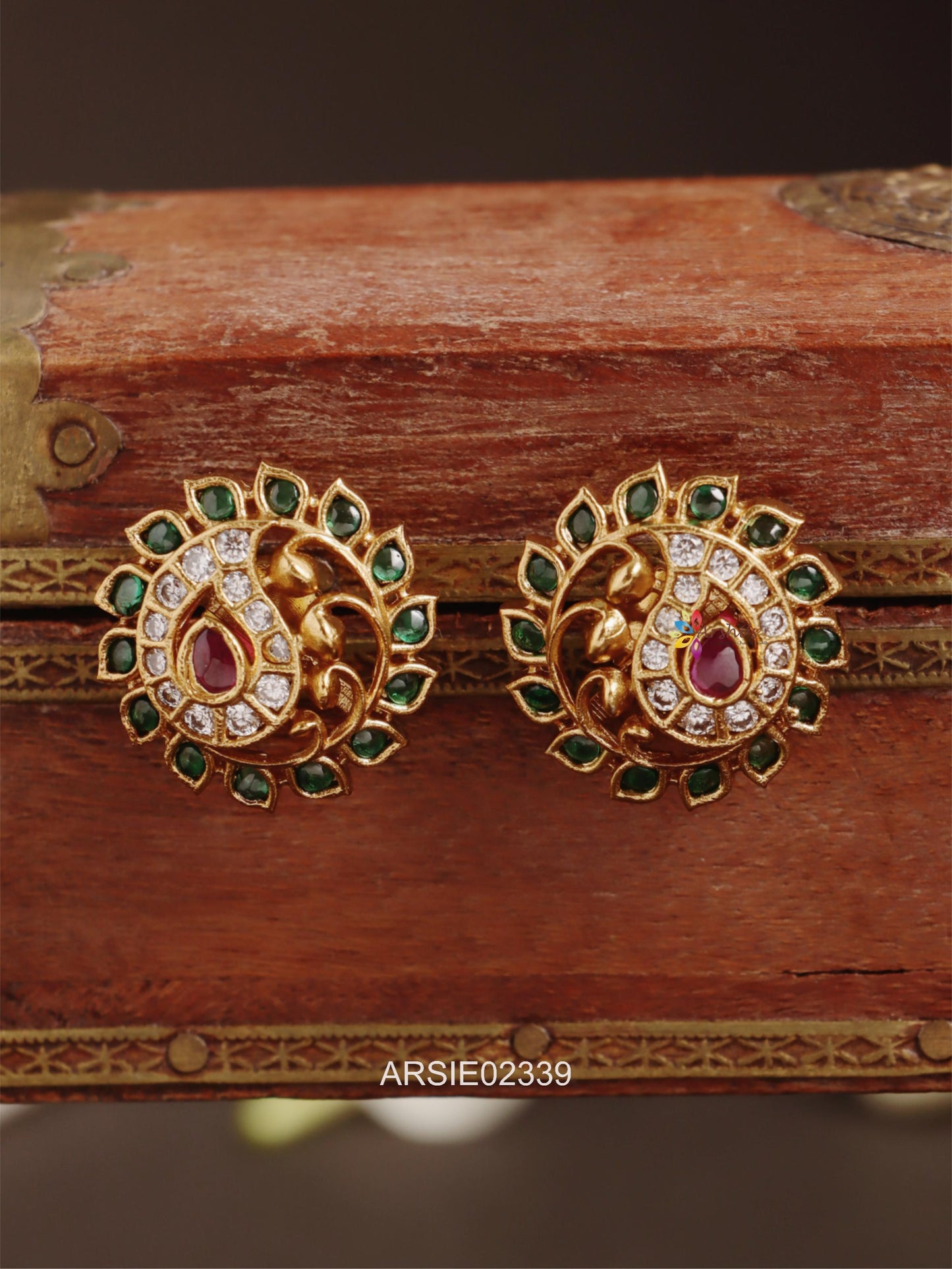 Mango Green and White Stone Earstuds