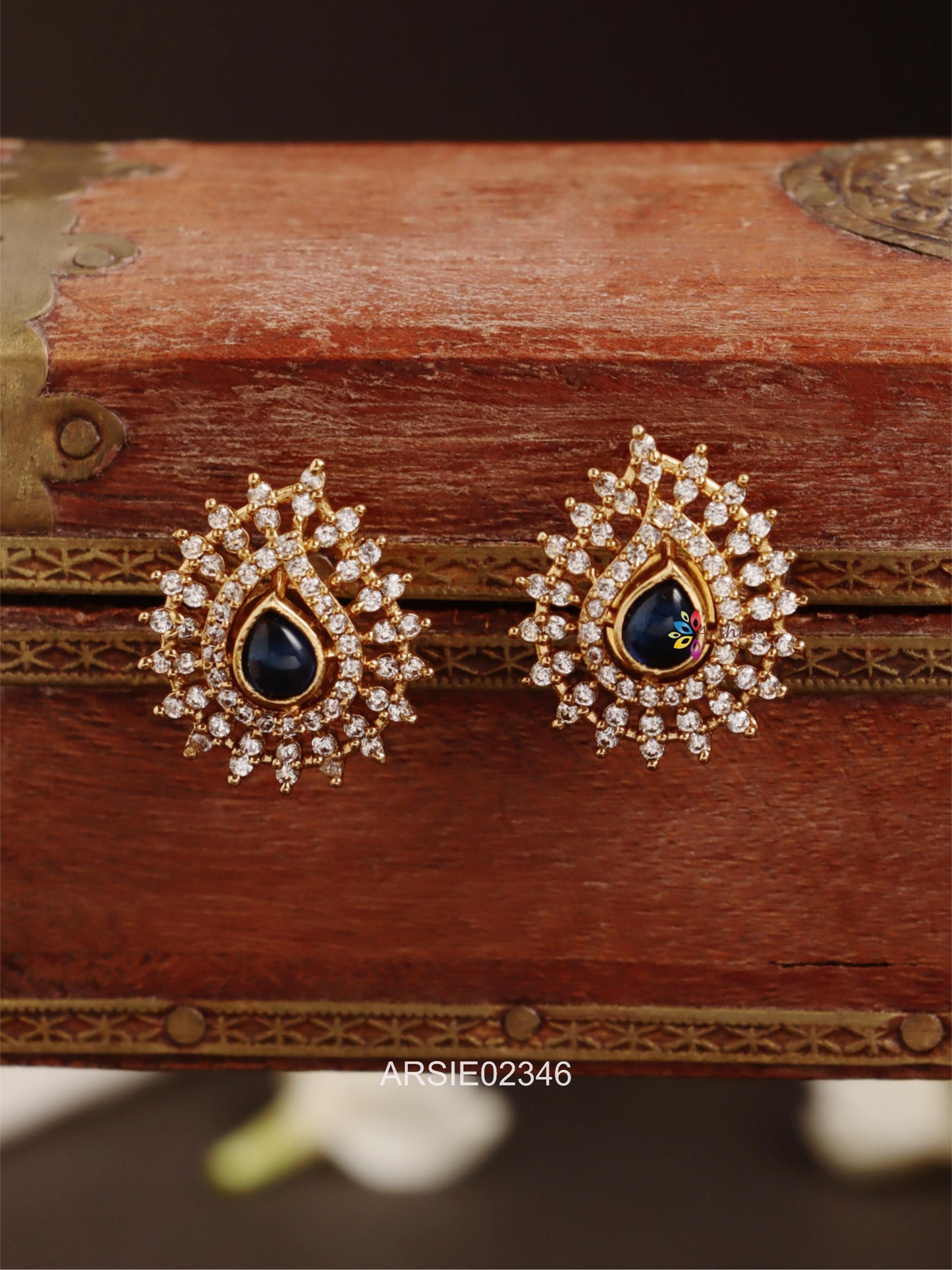 Blue Mango Design Earstuds