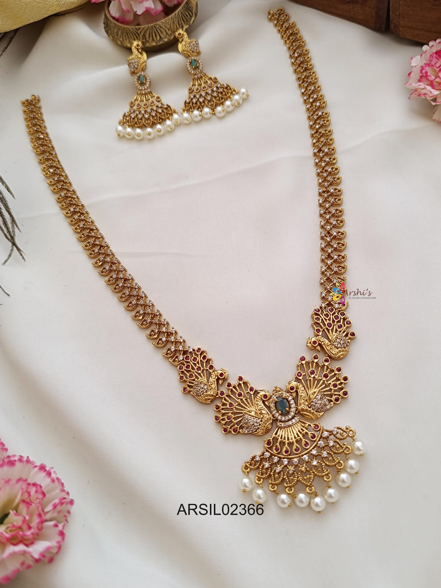 AD and Kemp Stone Peacock Pendant Haram