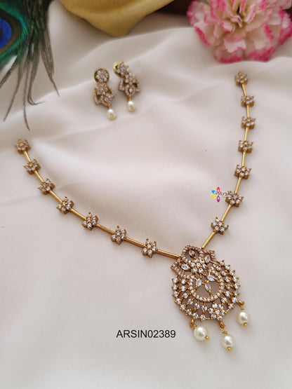 White Stone Hasli Necklace