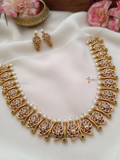 Mango Kemp and White Pearl Necklace