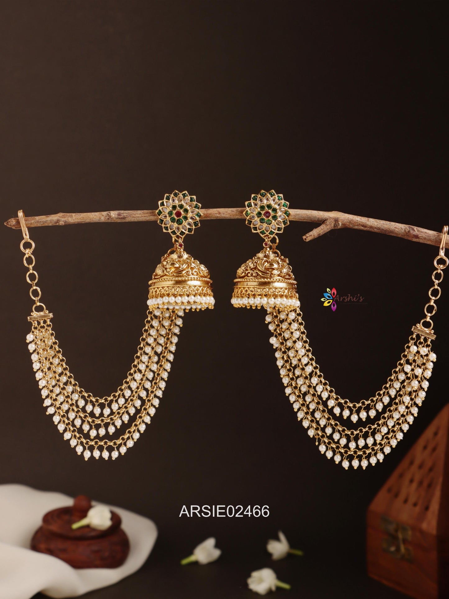 Emerald Earrings with Pearl Layer Earchains