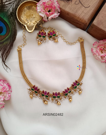 Five Lotus Design Attigai Necklace