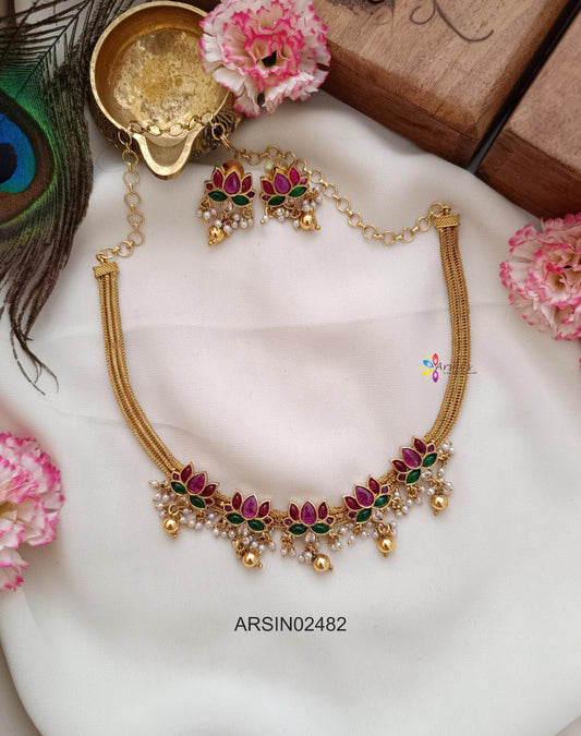 Five Lotus Design Attigai Necklace