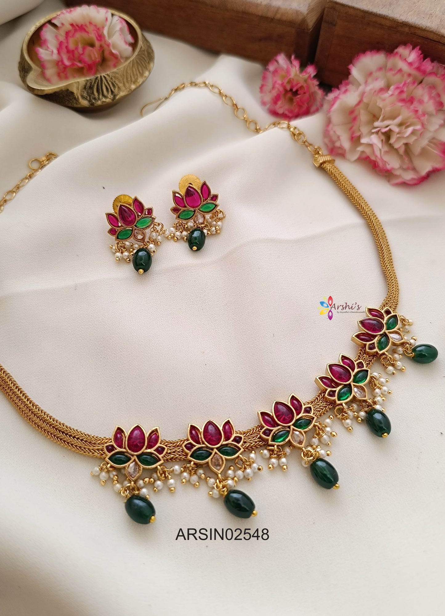 Five Lotus Design Necklace