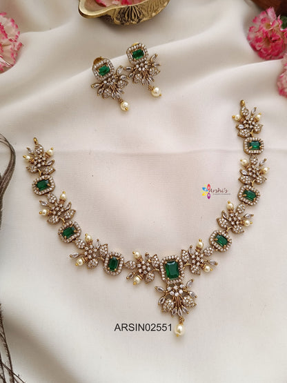 Emerald Stone Flower Design Necklace