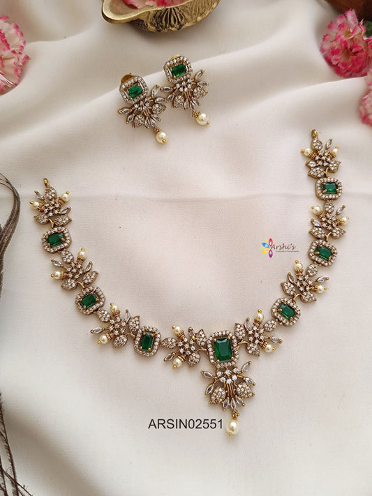 Emerald Stone Flower Design Necklace