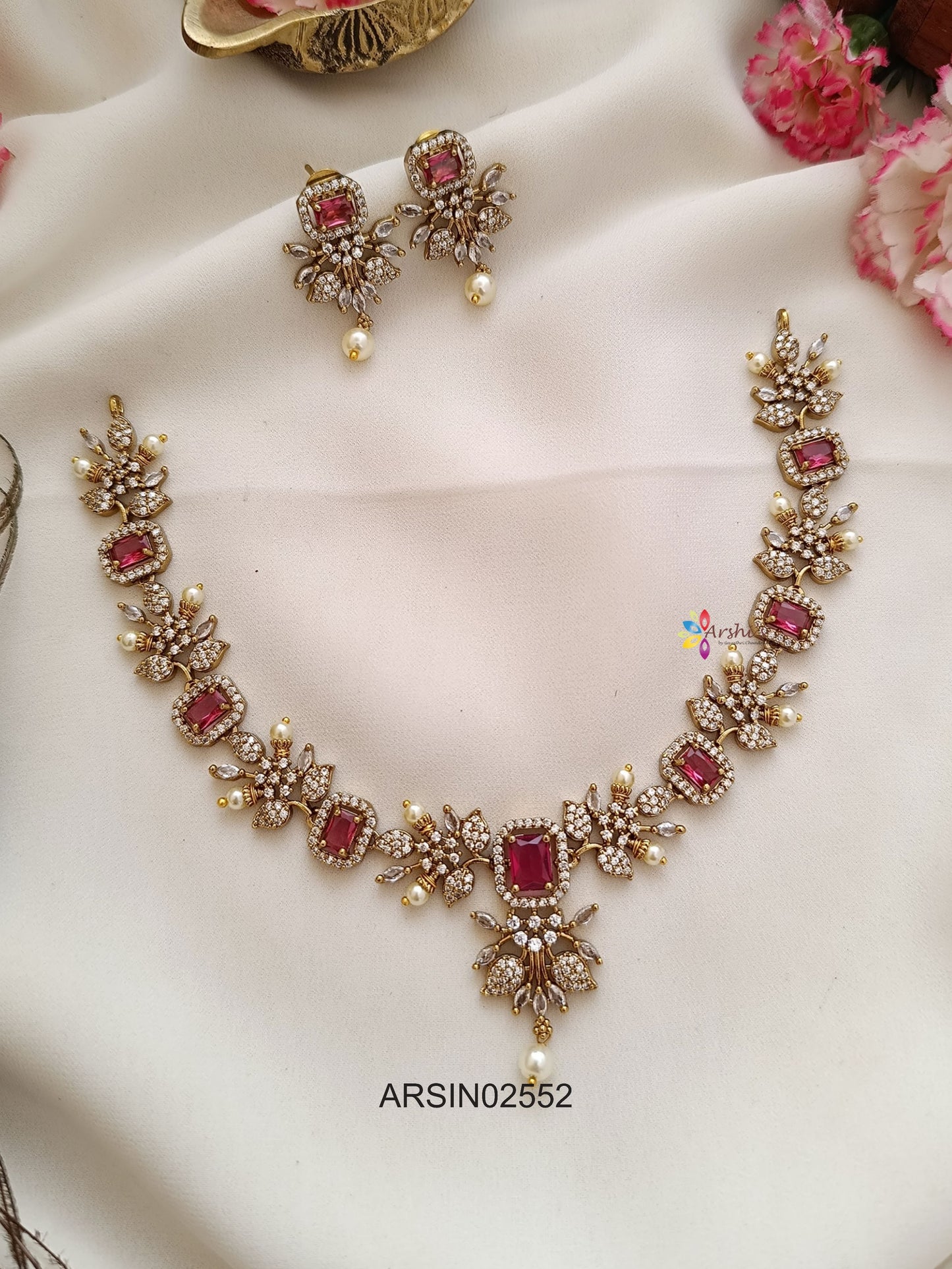 Red Stone Flower Design Necklace