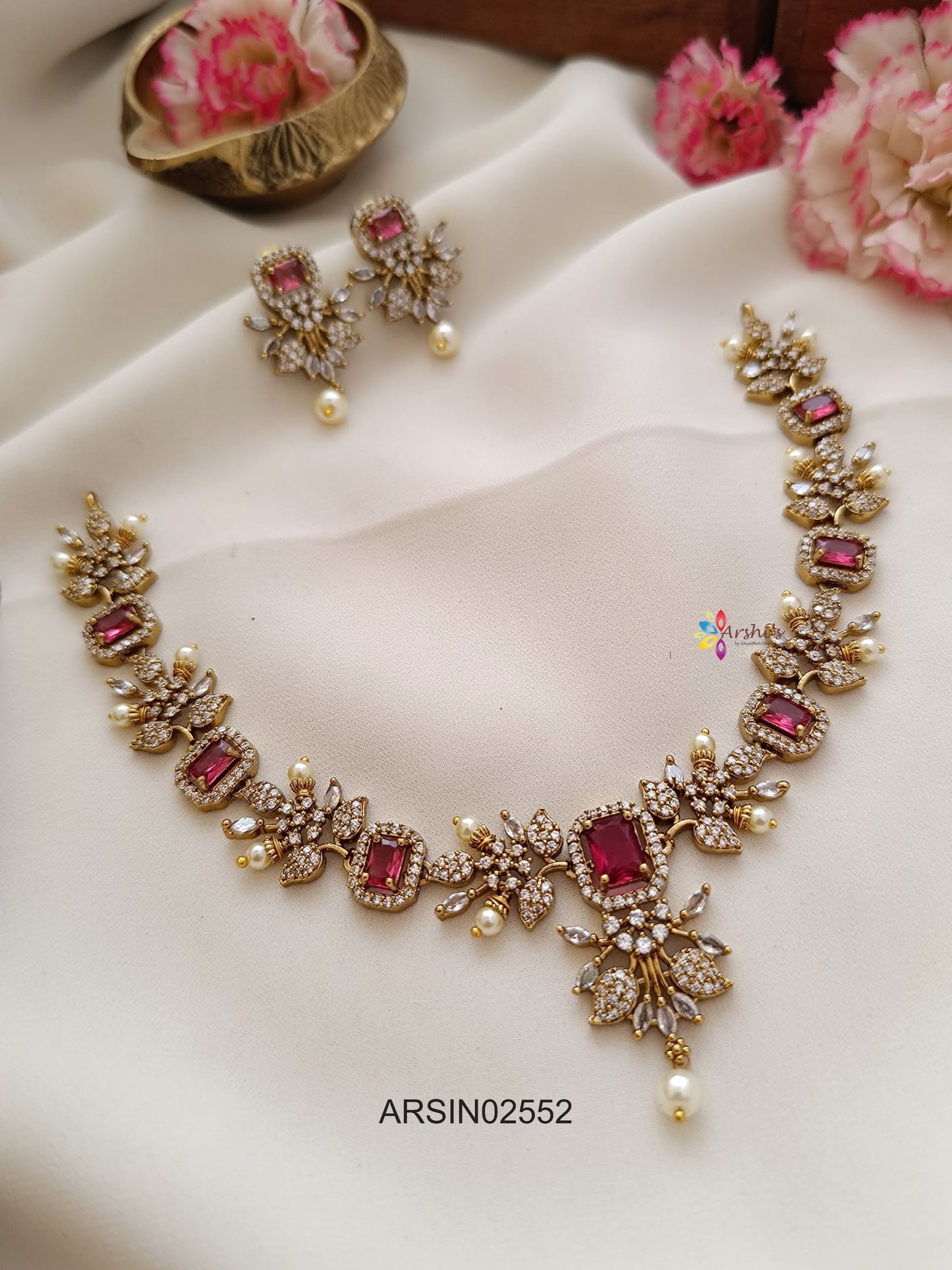 Red Stone Flower Design Necklace