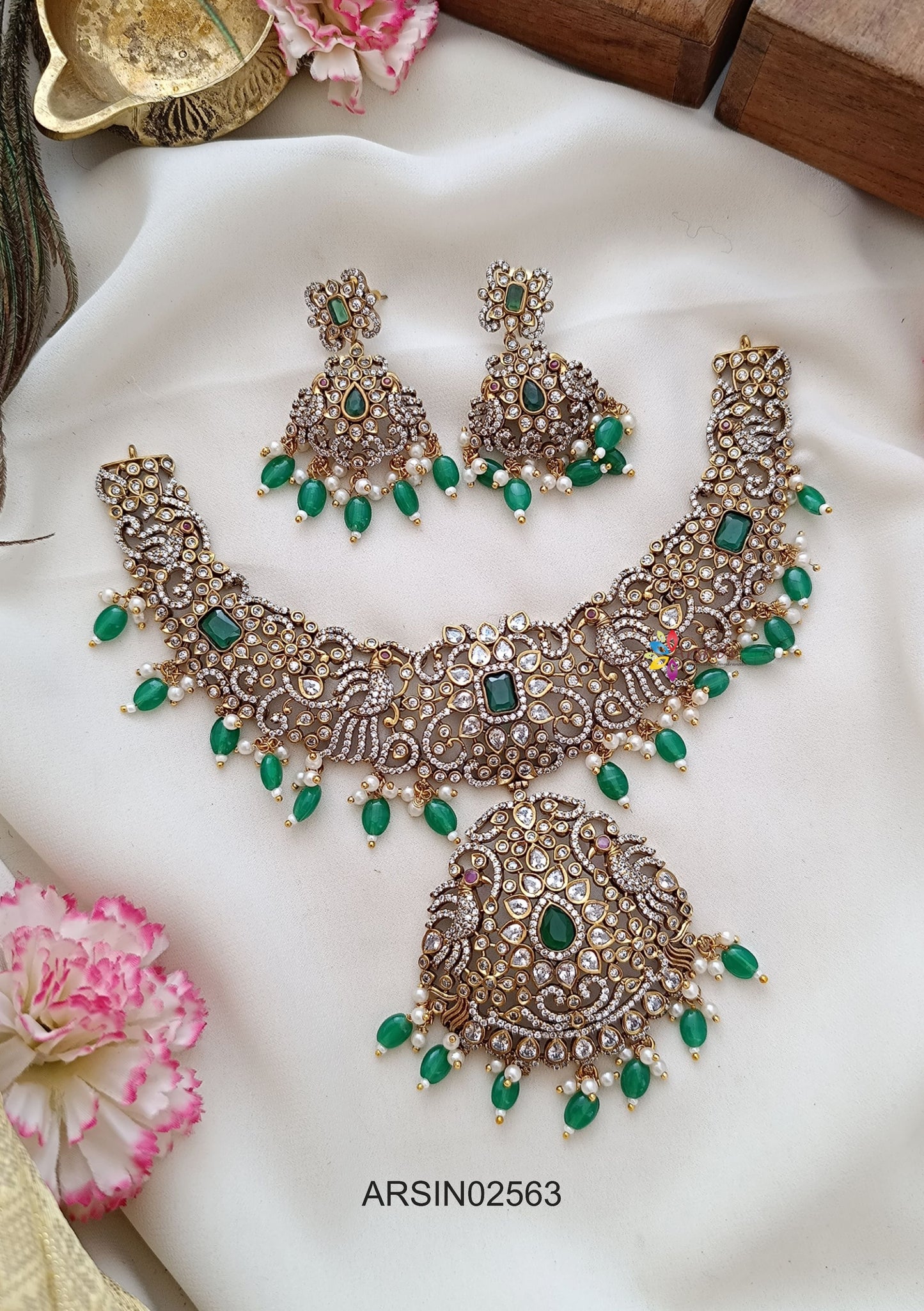 Victorian Emerald Dtone and Drops Necklace