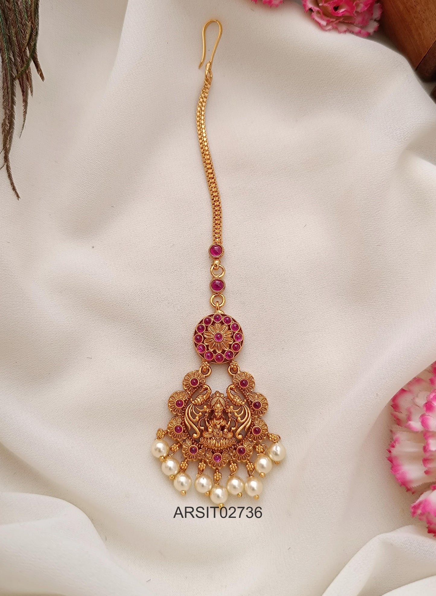 Lakshmi Design Maangtikka