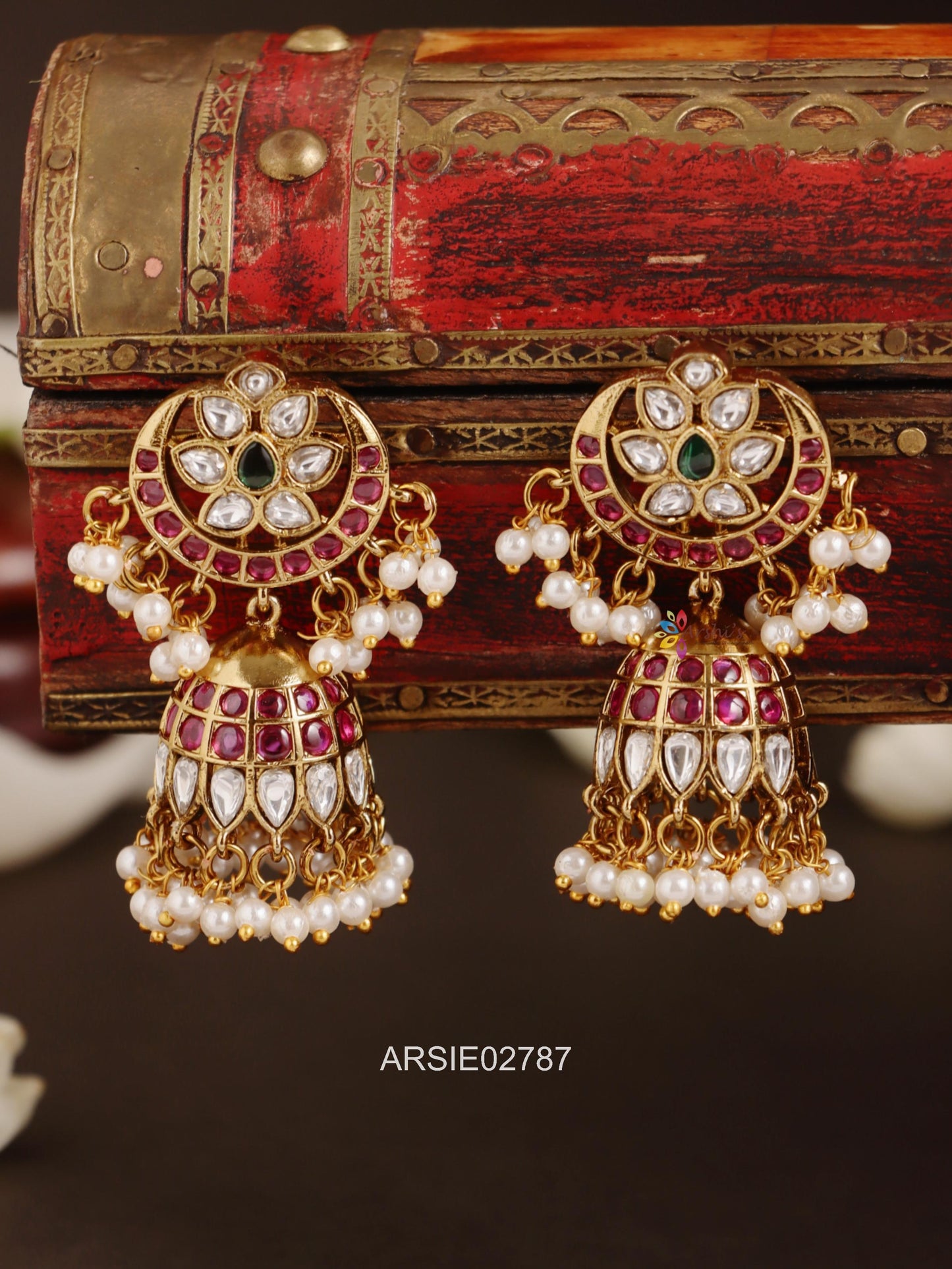 Kemp Stone Half Moon Jhumka