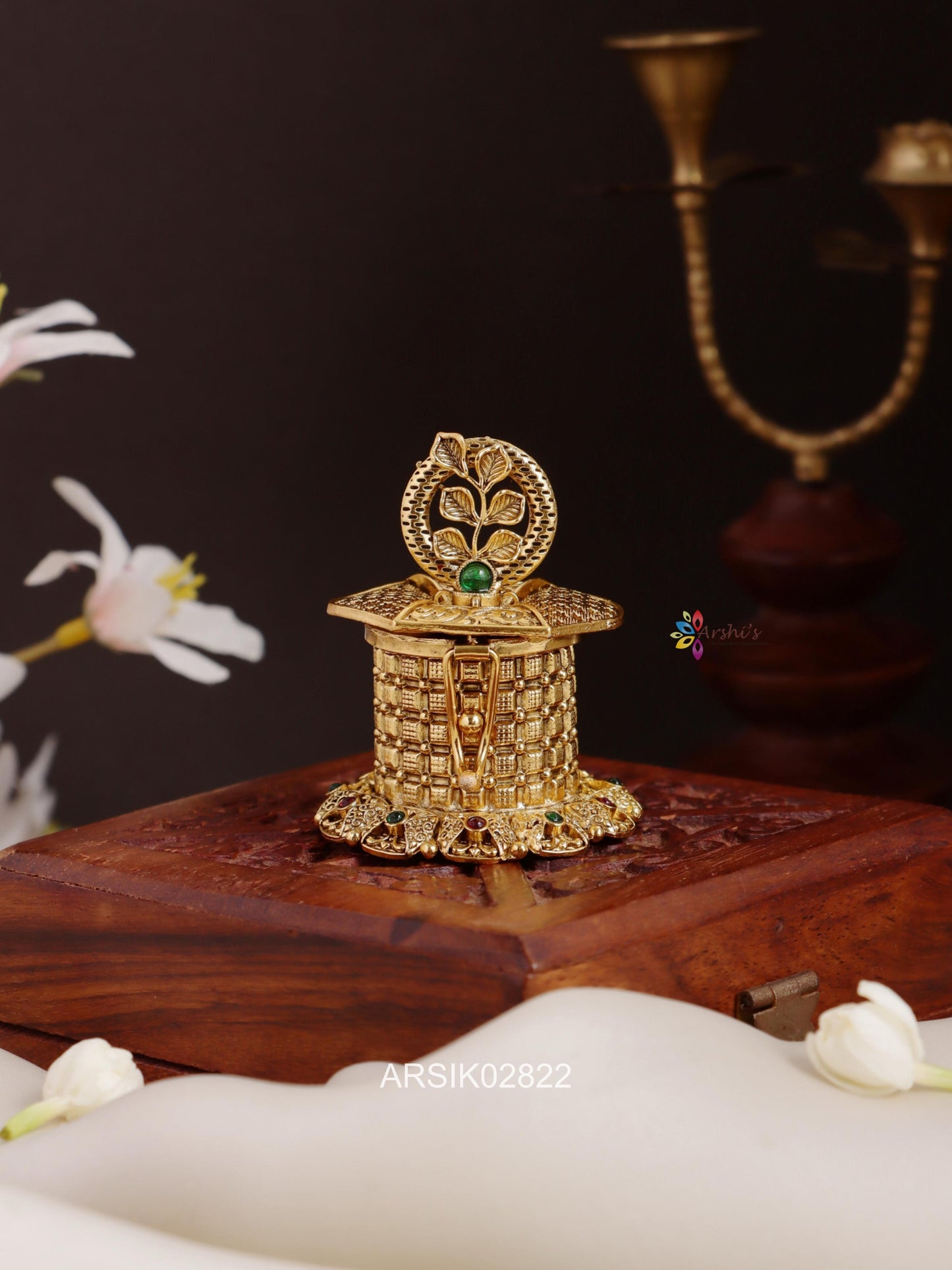 Leaf Design Kumkum Box