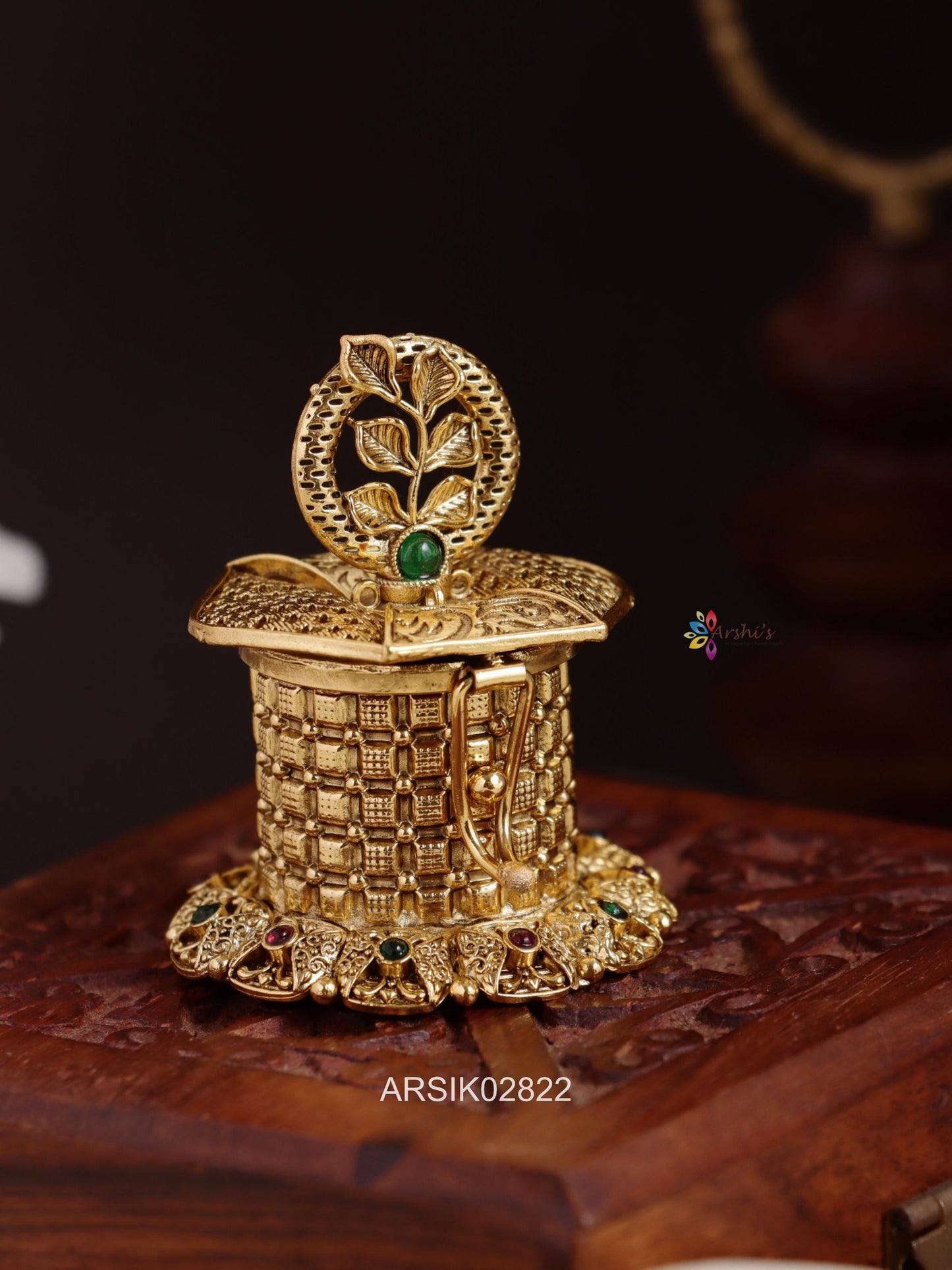 Leaf Design Kumkum Box