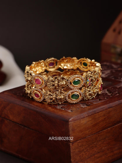 Temple Kemp and Green Bangles