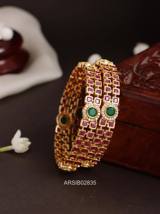 Kemp and Green Stone Kada Bangles