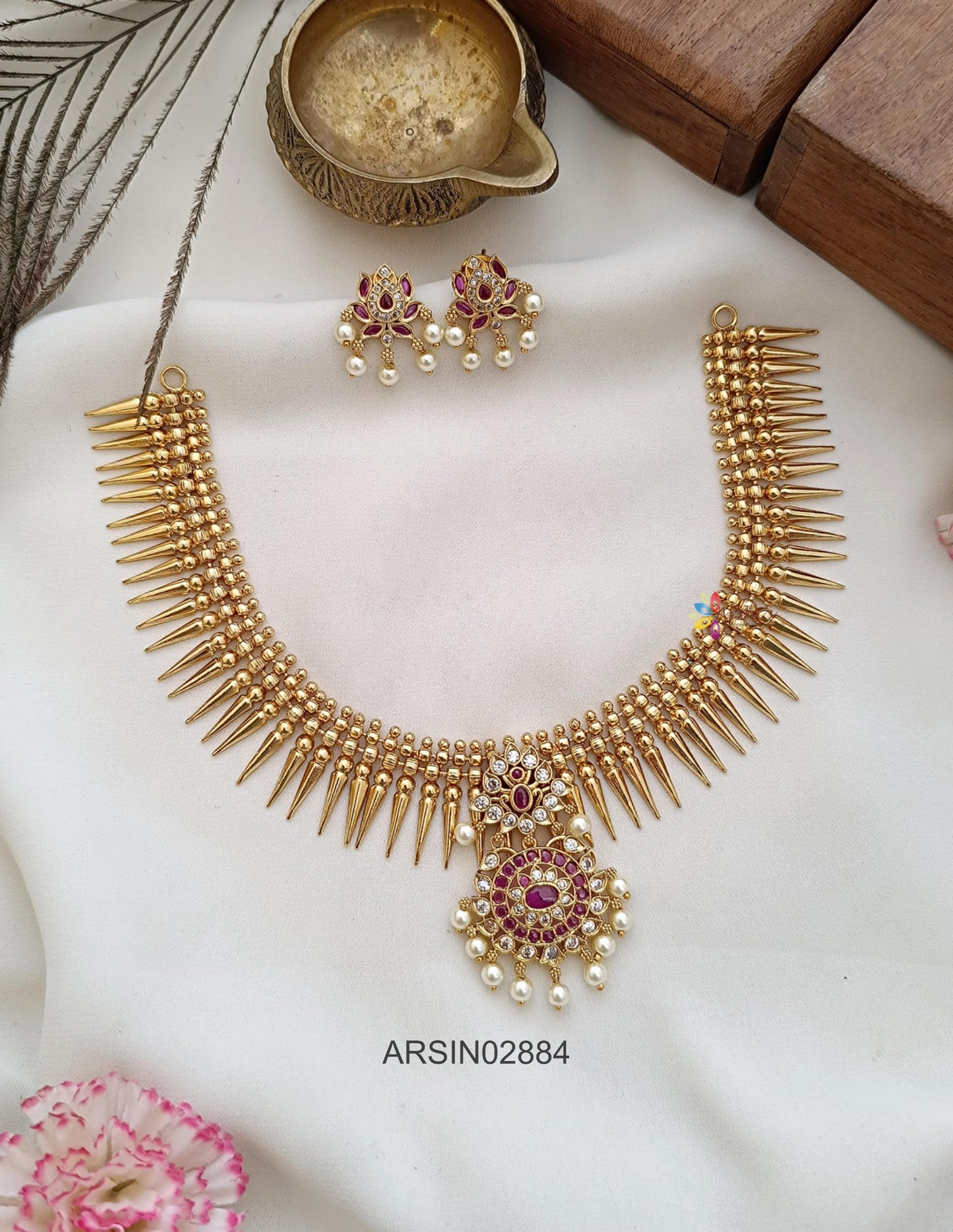 Spike Necklace with Kemp Pendant