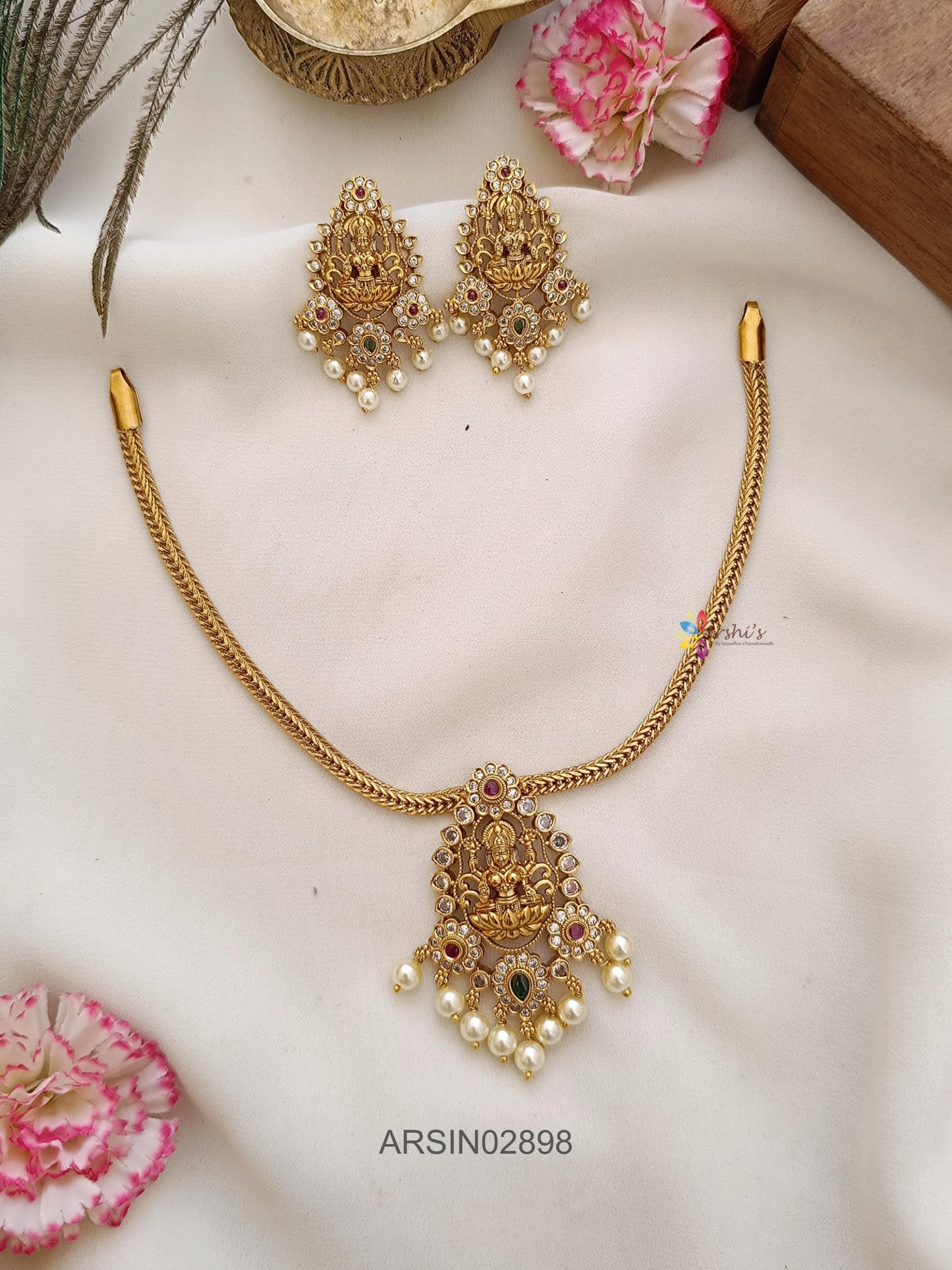 Lakshmi Pendant Attigai Necklace