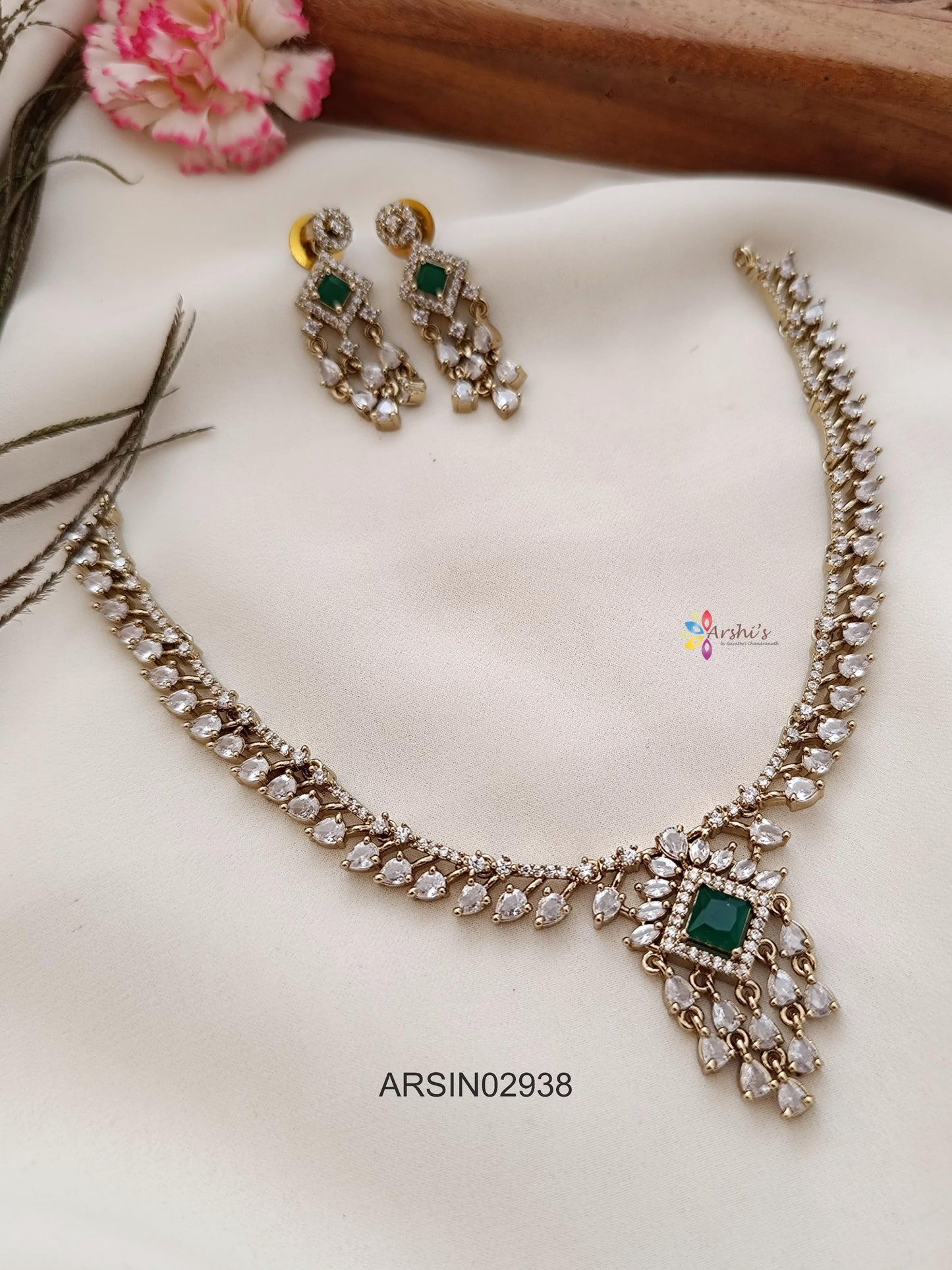 Victorian Emerald Stone Pendant Necklace