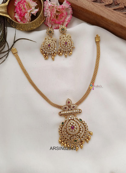 Stone Pendant Chain Necklace