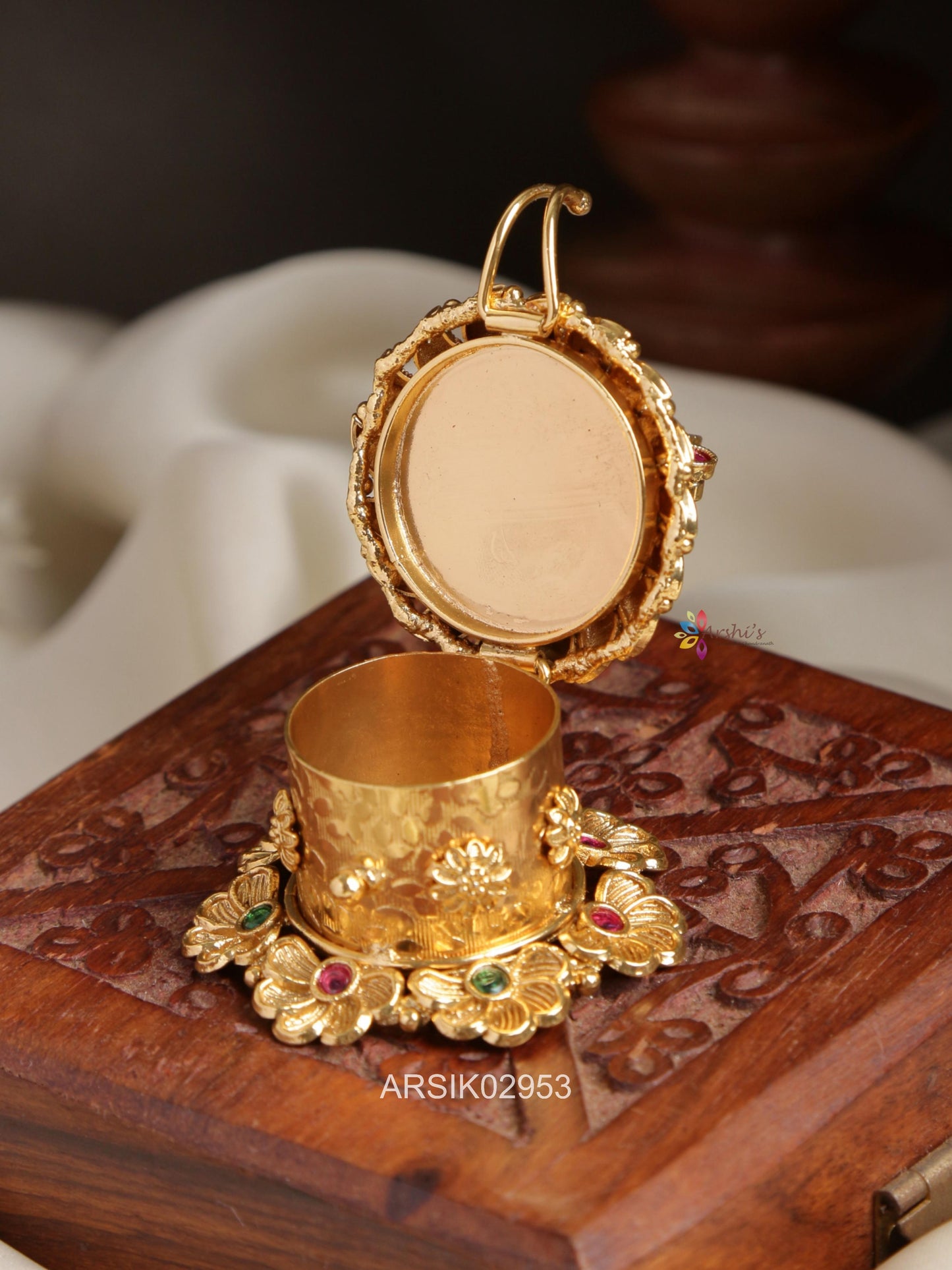 Peacock Kuemp Stone Kumkum Box