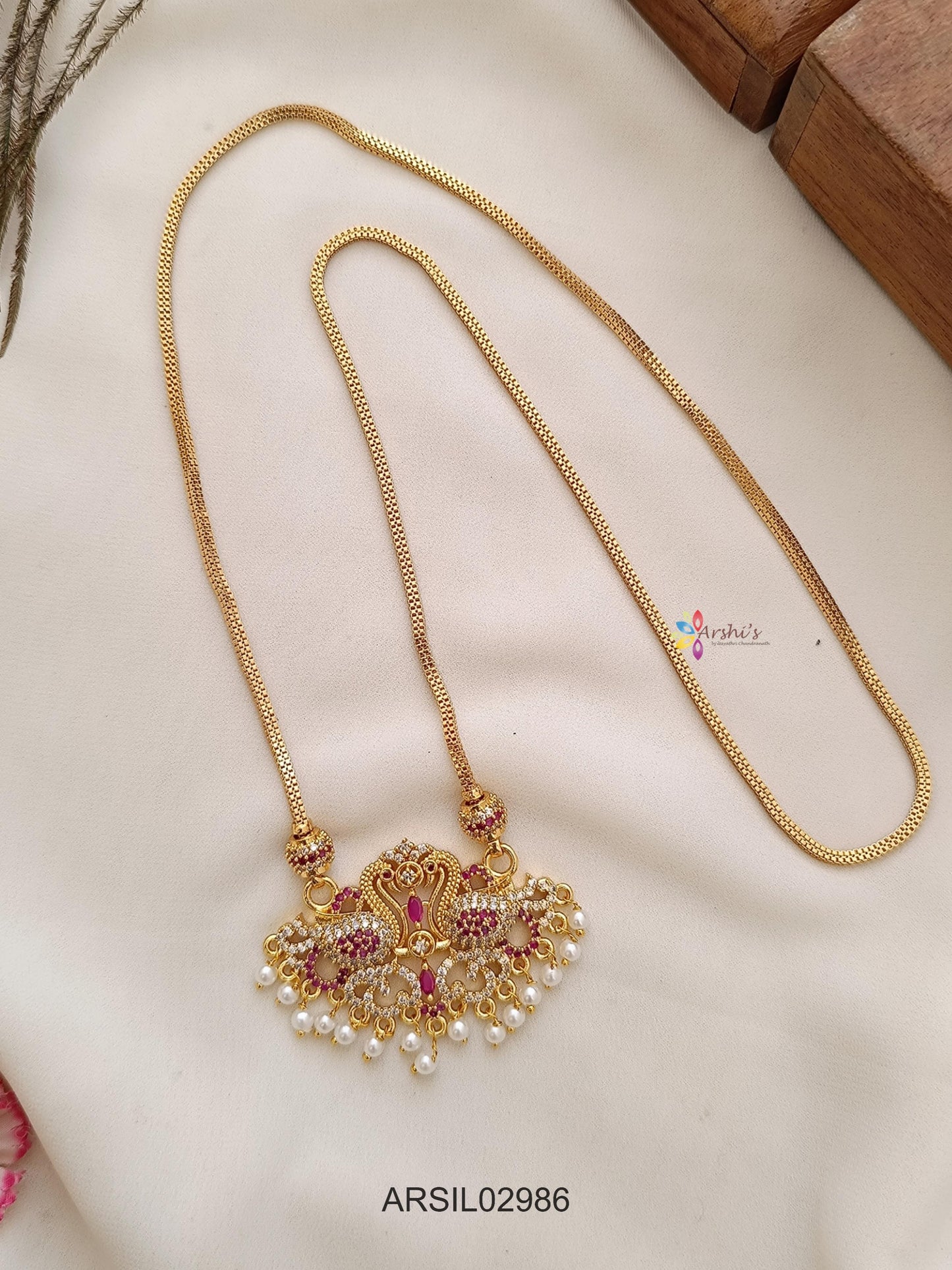 Peacock Red and White Stone Pendant Haram