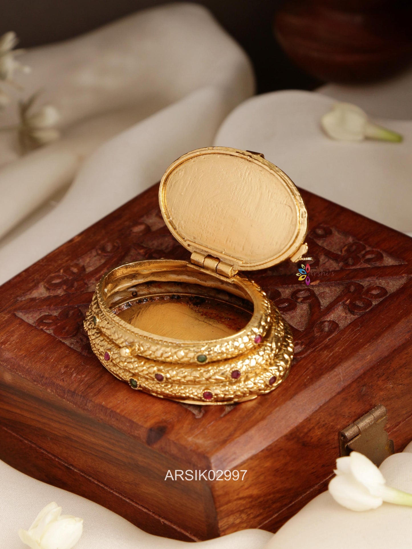 Vishnu and Lakshmi Kumkum Box