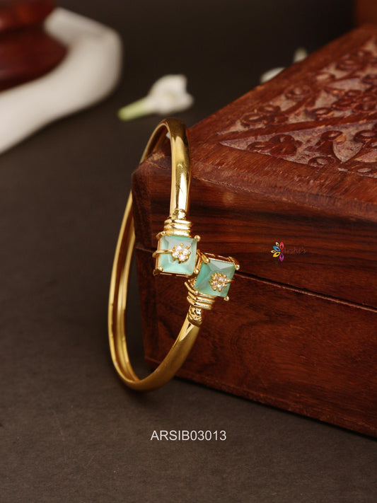 Pale Green Stone Bracelet