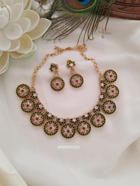 Elegant Matte Kemp And Green Necklace