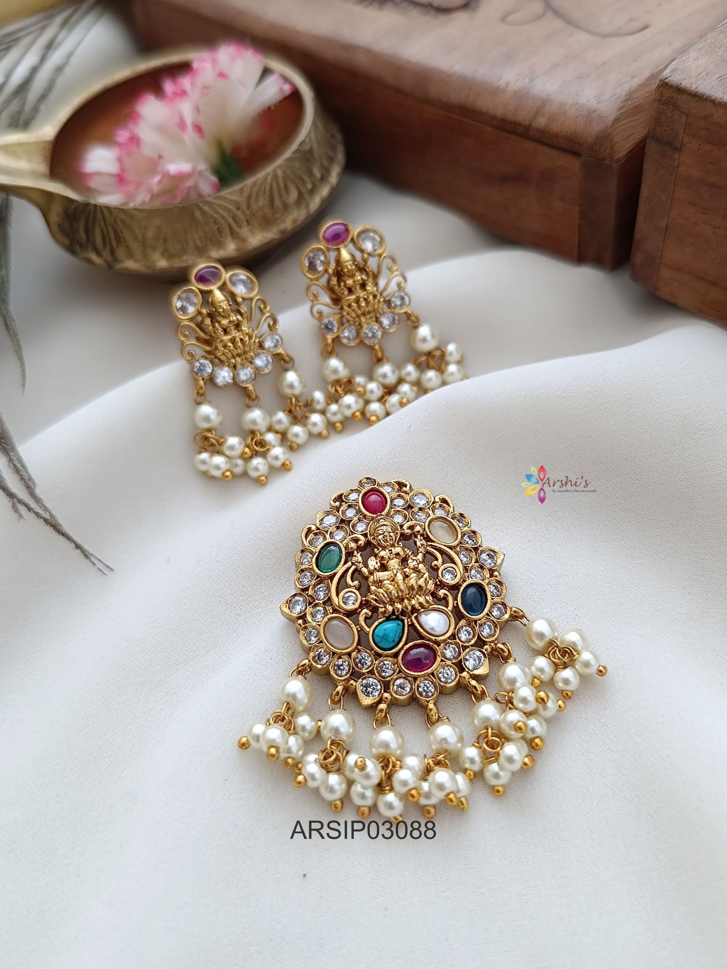 Navarathna Stone Lakshmi Pendant set