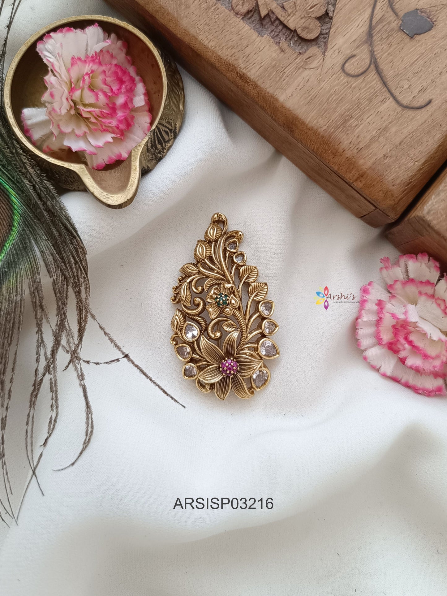Antique Flower Design Saree Pin