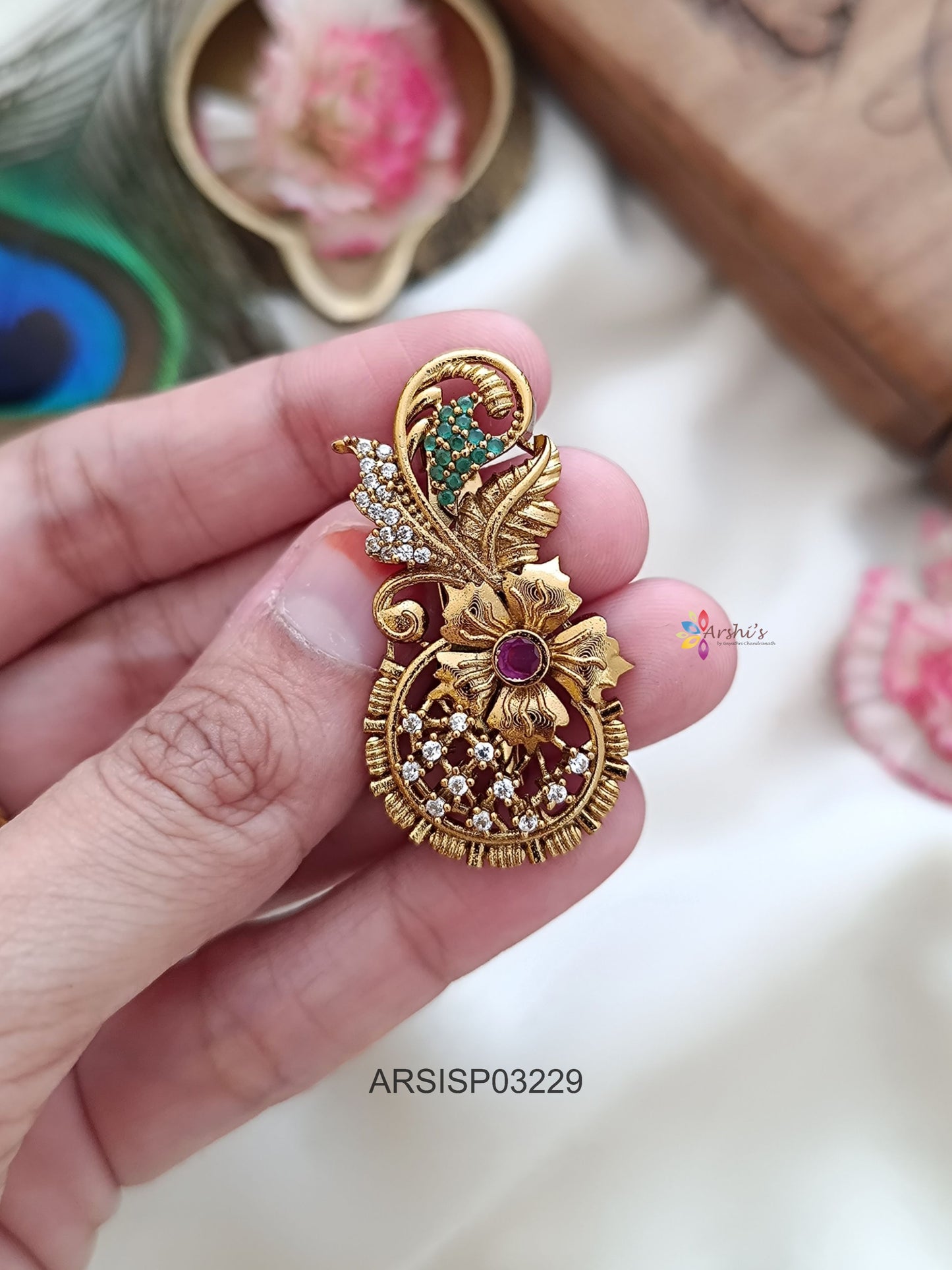 Flower Design Saree Pin