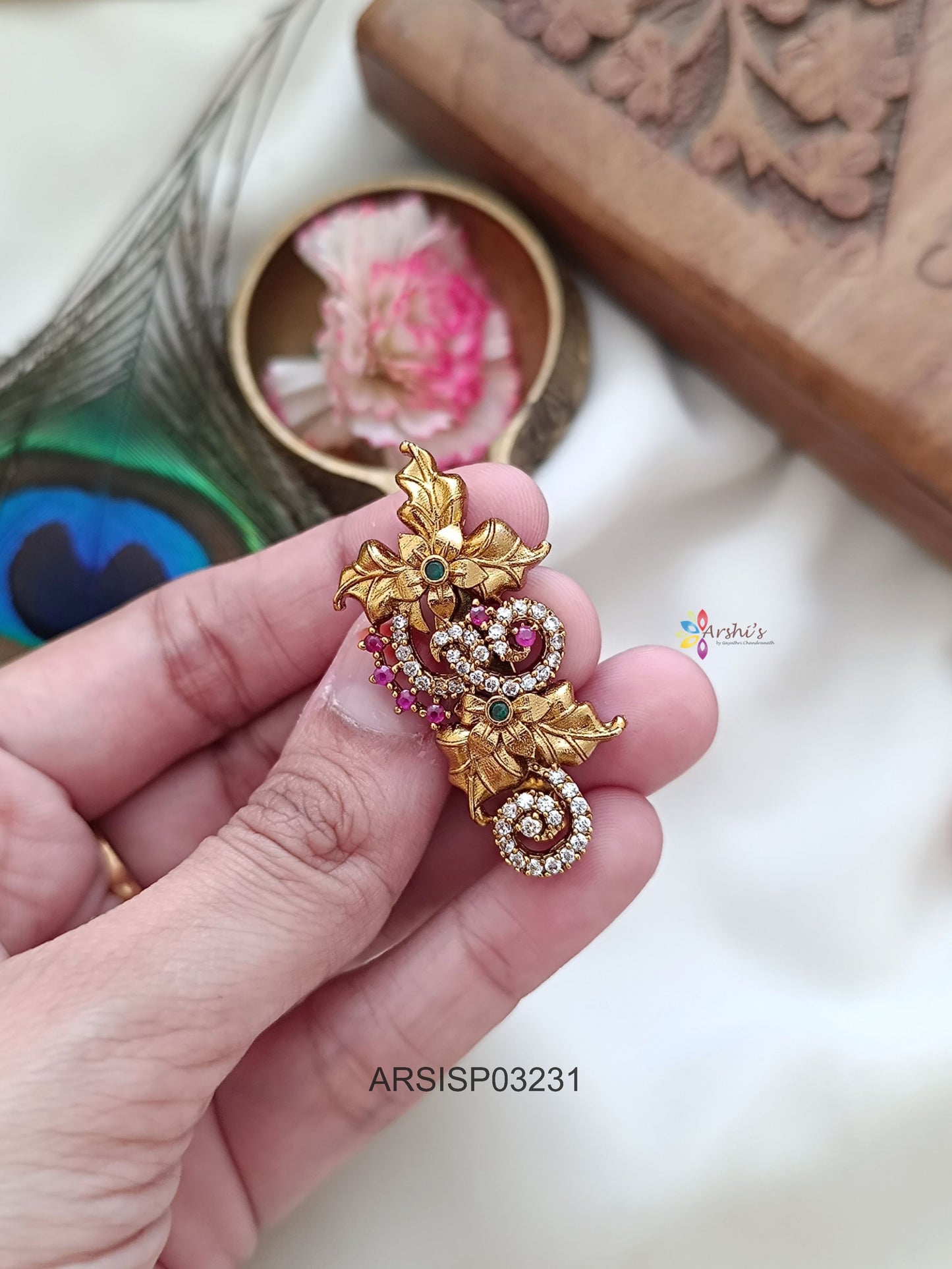 Flower Design Saree Pin