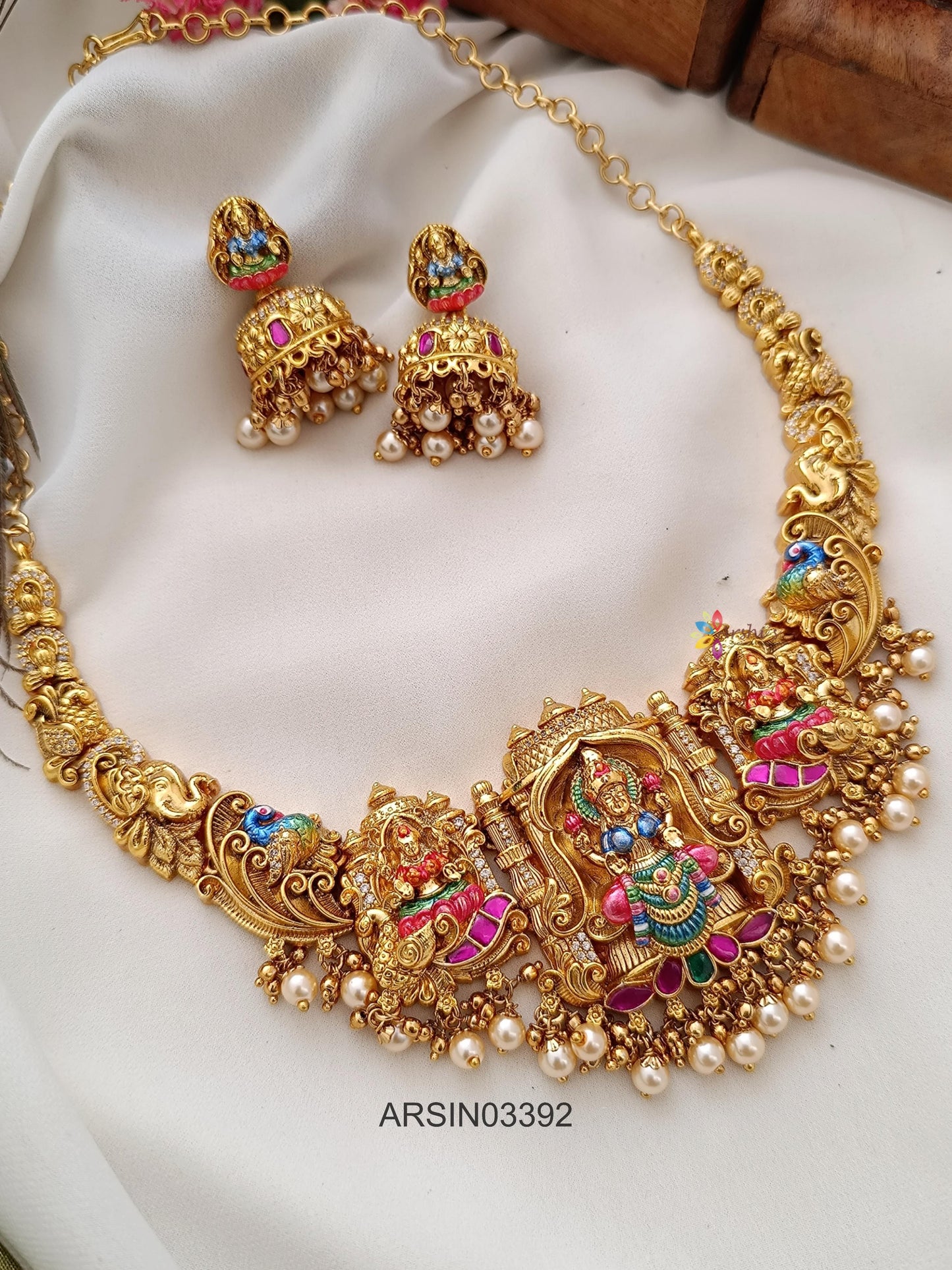 Bridal 3D Enamel Necklace