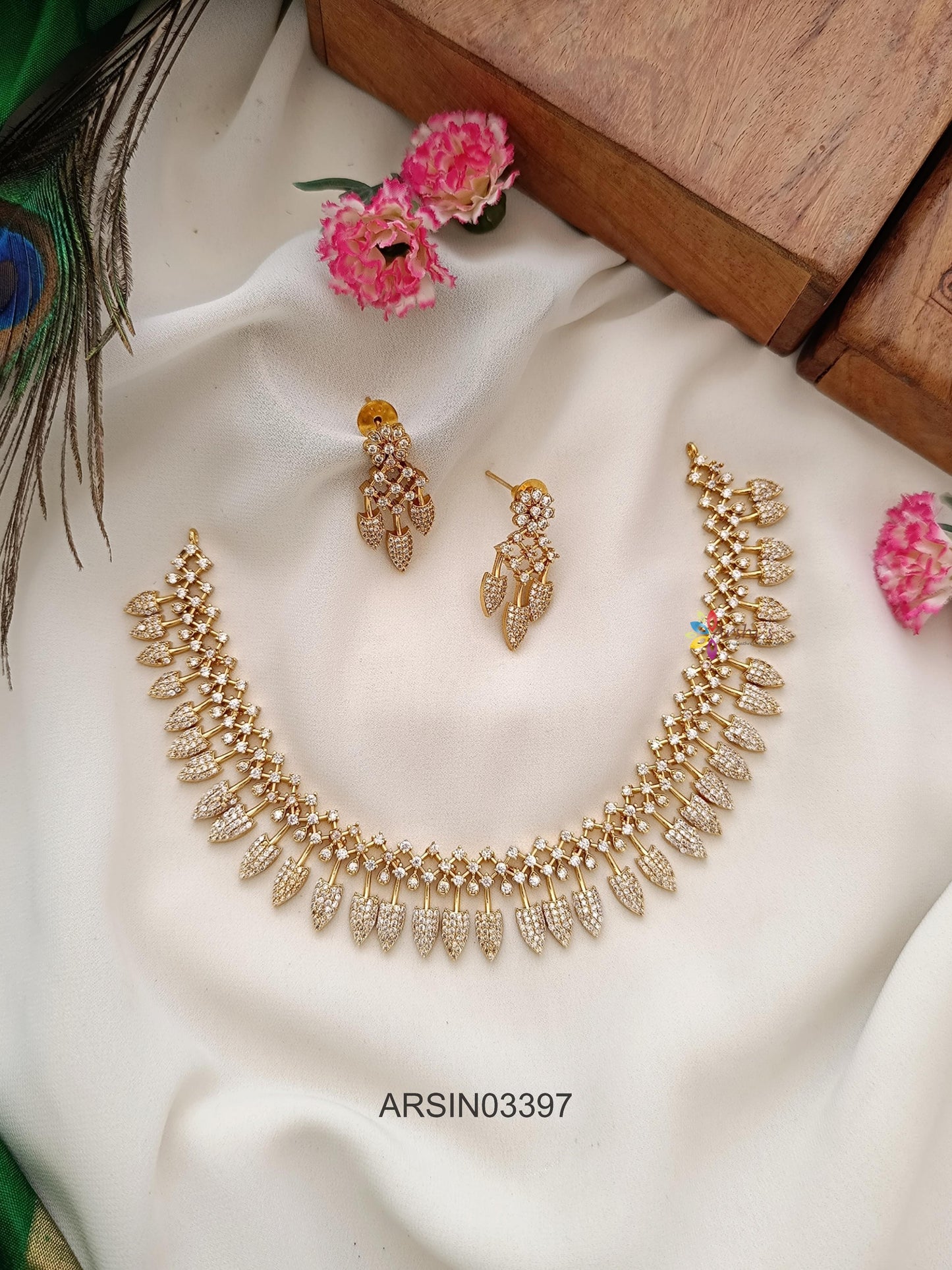 Diamond Look Like White Stone Necklace