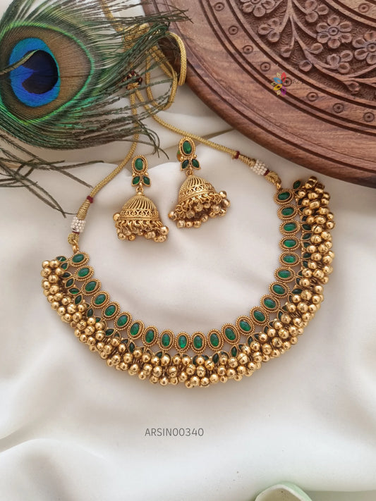 Beautiful green kemp antique gold bead necklace