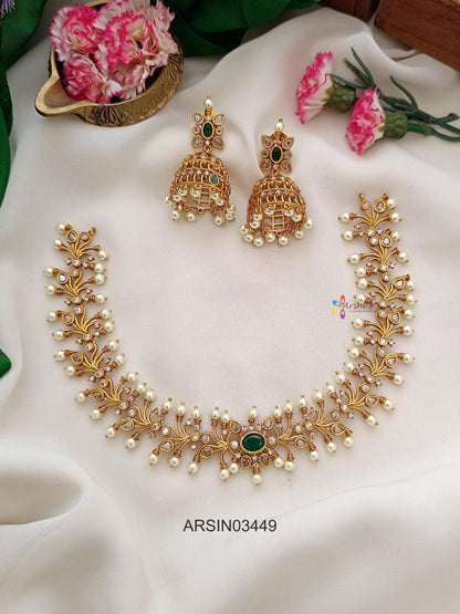 Emerald Stone Pearls Necklace